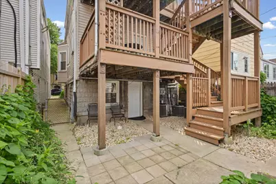 2710 W Fletcher Street #1, Chicago, IL 60618 - Photo 16