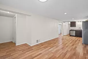 2710 W Fletcher St, Chicago, IL 60618 - Photo 4