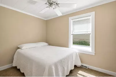 105 Edgewood Avenue, Crystal Lake, IL 60014 - Photo 8