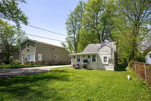 105 Edgewood Ave, Crystal Lake, IL 60014 - Photo 20