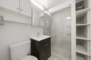 3950 N Lake Shore Dr, Chicago, IL 60613 - Photo 16