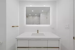 1030 N State St, Chicago, IL 60610 - Photo 14