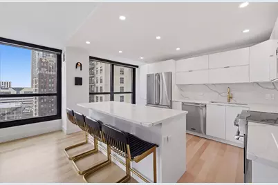 1030 N State Street #5L, Chicago, IL 60610 - Photo 6