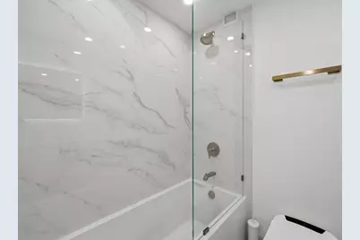 1030 N State Street #5L, Chicago, IL 60610 - Photo 18