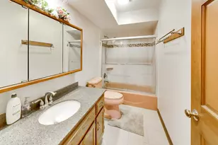 8751 Carlisle Ct, Darien, IL 60561 - Photo 48