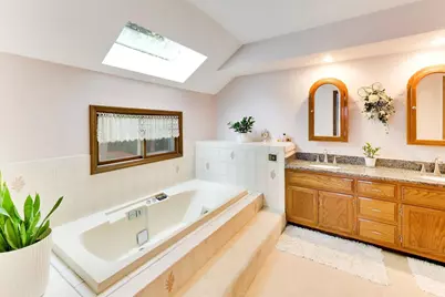 8751 Carlisle Court, Darien, IL 60561 - Photo 32