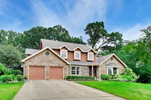 8751 Carlisle Ct, Darien, IL 60561 - Photo 4