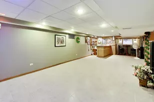 8751 Carlisle Ct, Darien, IL 60561 - Photo 52