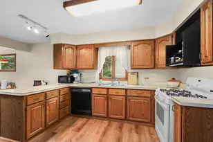 458 Patton Dr, Buffalo Grove, IL 60089 - Photo 8