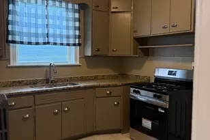 10240 S Eberhart Ave, Chicago, IL 60628 - Photo 12