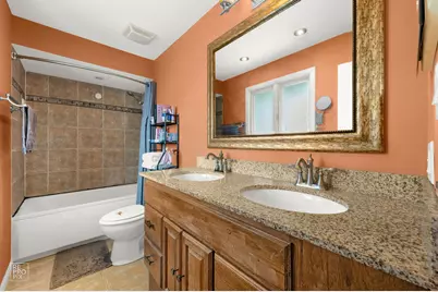 19533 Lake Lynwood Drive, Lynwood, IL 60411 - Photo 8