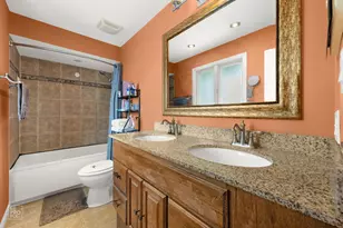 19533 Lake Lynwood Dr, Lynwood, IL 60411 - Photo 8