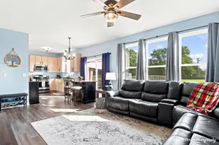 134 E Old Mill Trail, Antioch, IL 60002 - Photo 12