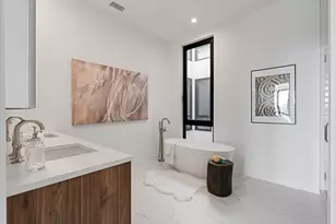 1340 W Chestnut St, Chicago, IL 60642 - Photo 14