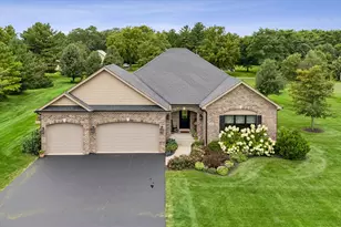 5325 Goldenrod Dr, Oswego, IL 60543 - Photo 2