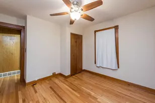 49 S Lewis Ave, Waukegan, IL 60085 - Photo 14