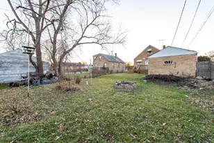 49 S Lewis Ave, Waukegan, IL 60085 - Photo 30