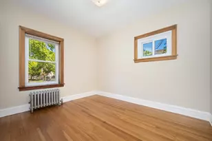 5434 W Wellington Ave, Chicago, IL 60641 - Photo 8