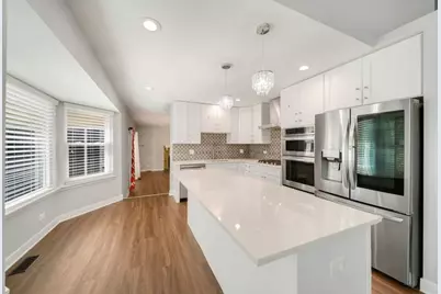 1384 Marble Hill Drive, Lake Zurich, IL 60047 - Photo 6