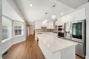 1384 Marble Hill Dr, Lake Zurich, IL 60047 - Photo 6