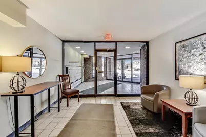 440 Raintree Court #2J, Glen Ellyn, IL 60137 - Photo 4