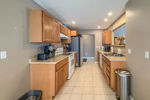 636 Sedgegrass Dr, Champaign, IL 61822 - Photo 8