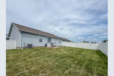 636 Sedgegrass Drive, Champaign, IL 61822 - Photo 32