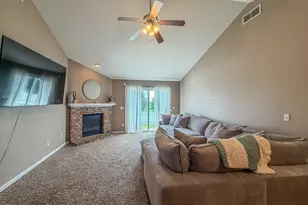 636 Sedgegrass Dr, Champaign, IL 61822 - Photo 14