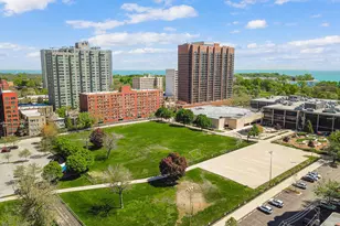 731 W Bittersweet Pl, Chicago, IL 60613 - Photo 16