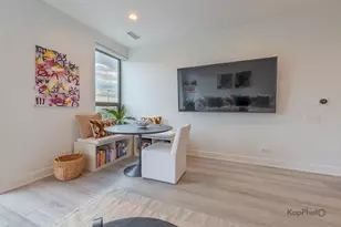 859 W Erie St, Chicago, IL 60642 - Photo 4
