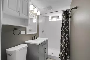 1402 S Robert Dr, Mount Prospect, IL 60056 - Photo 22
