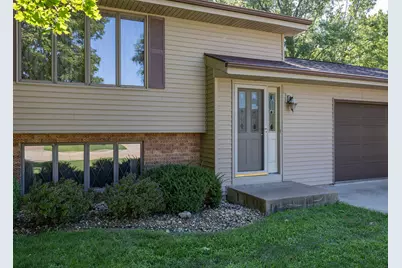 822 Hickory Street, Geneseo, IL 61254 - Photo 2
