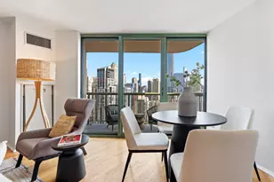 111 W Maple St, Chicago, IL 60610 - Photo 8