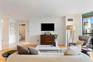 111 W Maple St, Chicago, IL 60610 - Photo 6