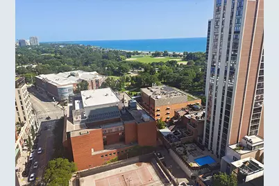 70 W Burton Place #2401, Chicago, IL 60610 - Photo 14