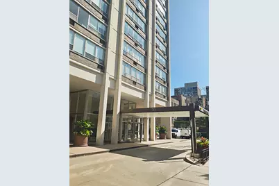 70 W Burton Place #2401, Chicago, IL 60610 - Photo 2