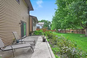 29 Mayfair Ln, Aurora, IL 60504 - Photo 36