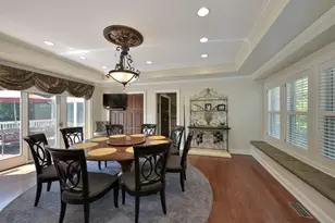 1673 Balmoral Ln, Inverness, IL 60067 - Photo 8