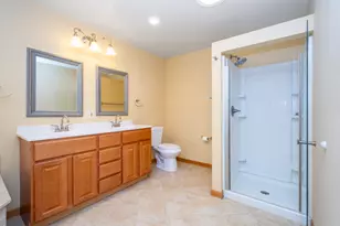 35861 N Fuller Rd, Gurnee, IL 60031 - Photo 18
