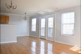 893 Enfield Dr, Northbrook, IL 60062 - Photo 2