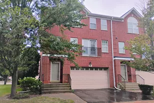 893 Enfield Dr, Northbrook, IL 60062 - Photo 1