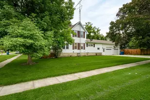 200 E Scott St, Odell, IL 60460 - Photo 2