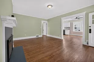 506 Kreitzer Ave, Bloomington, IL 61701 - Photo 6