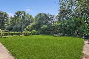 6654 N Seeley Ave, Chicago, IL 60645 - Photo 2