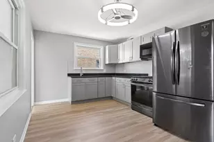 6654 N Seeley Ave, Chicago, IL 60645 - Photo 8