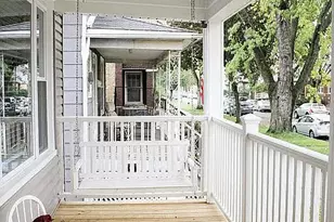 5654 W Byron St, Chicago, IL 60634 - Photo 2
