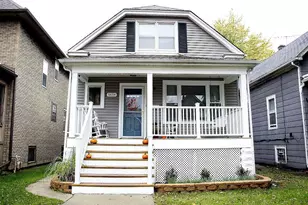 5654 W Byron St, Chicago, IL 60634 - Photo 1