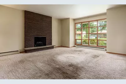 5803 Clarendon Drive, Rockford, IL 61114 - Photo 6