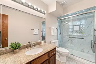 2530 N 74th Ave, Elmwood Park, IL 60707 - Photo 8