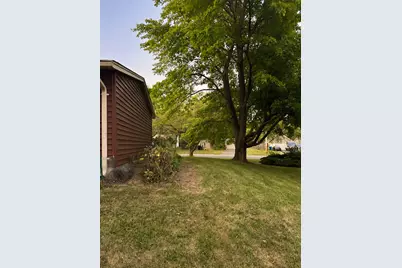 36696 N Grandwood Drive, Gurnee, IL 60031 - Photo 32